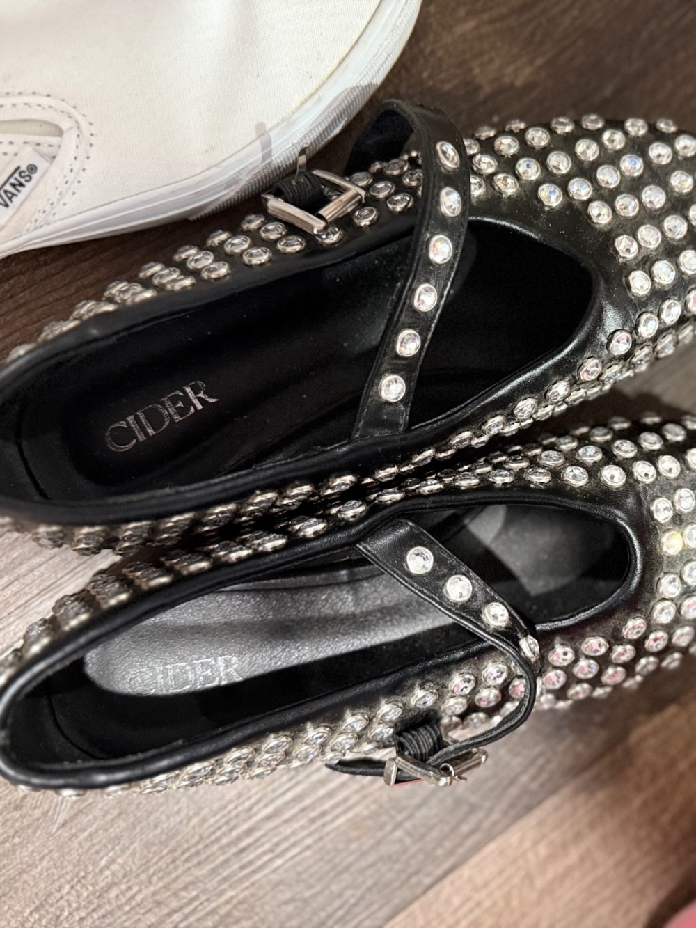 Women’s flats